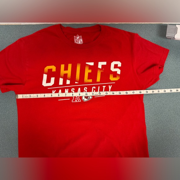 NFL Kansas City Chiefs Est 60 Red T-Shirt Women’s Small Red - Picture 7 of 7